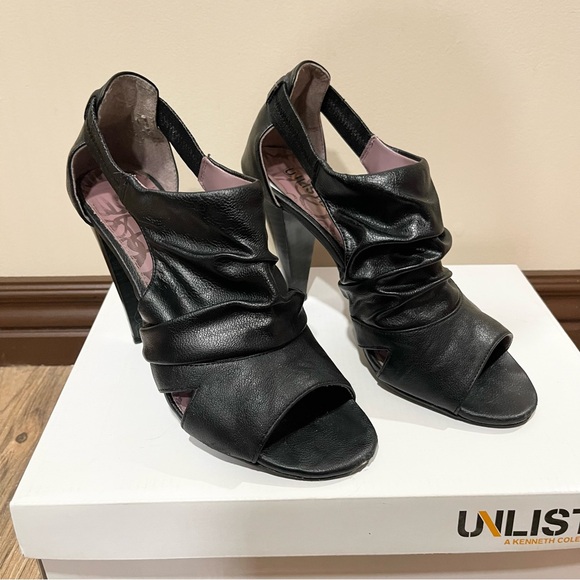 Unlisted Black Heels - Picture 2 of 9